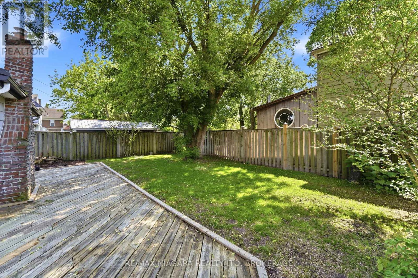 4887 CRYSLER AVENUE - 38