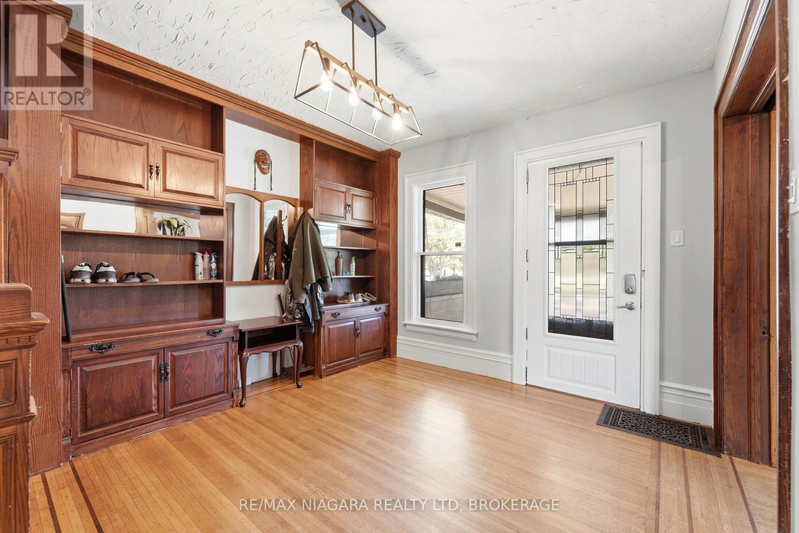 4887 CRYSLER AVENUE - 5