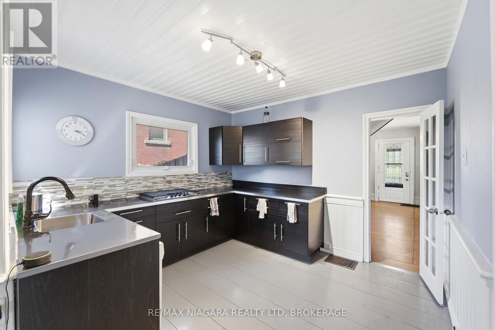 4887 CRYSLER AVENUE - 9