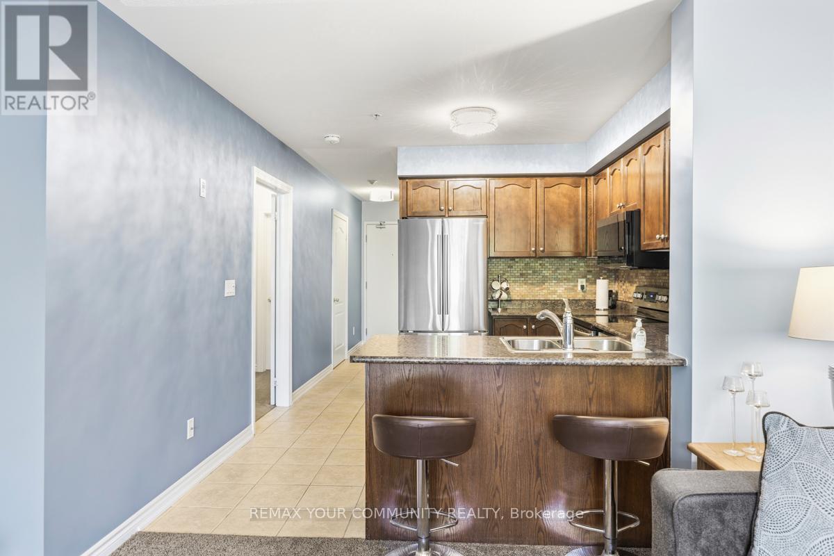 #206 112 SIMCOE ROAD - 11