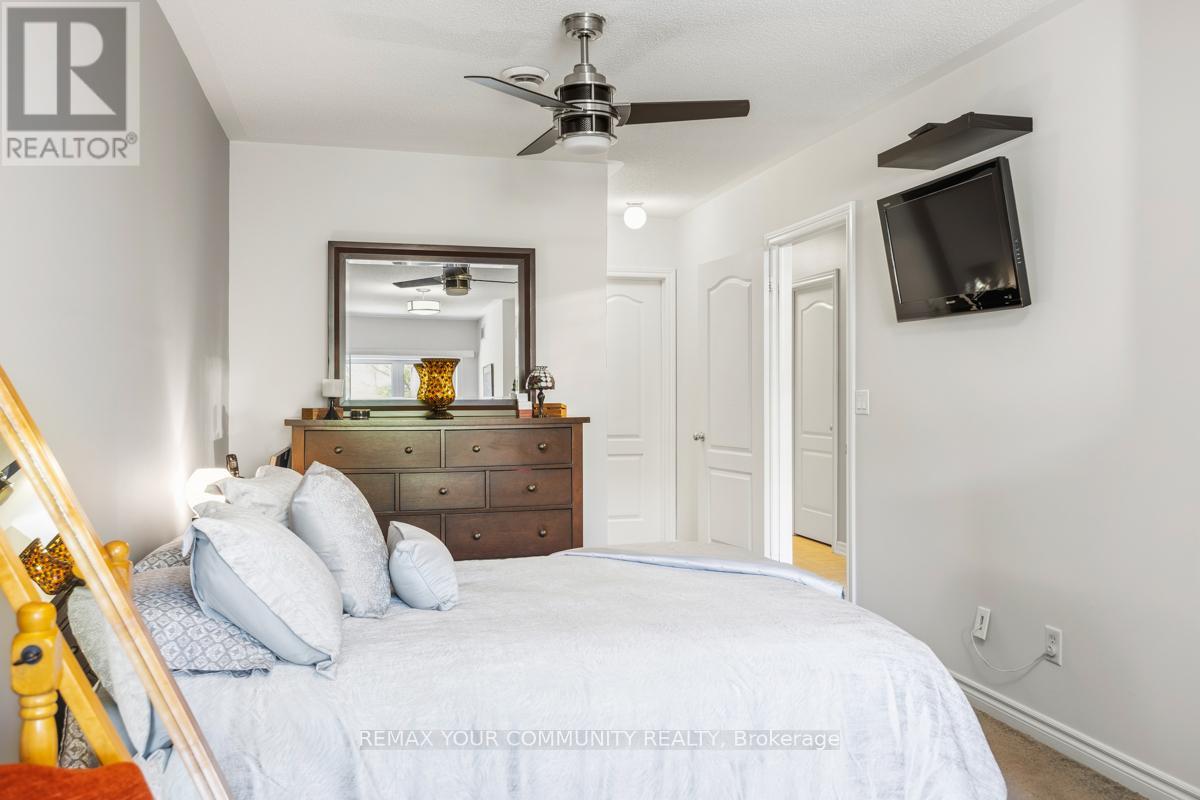 #206 112 SIMCOE ROAD - 17