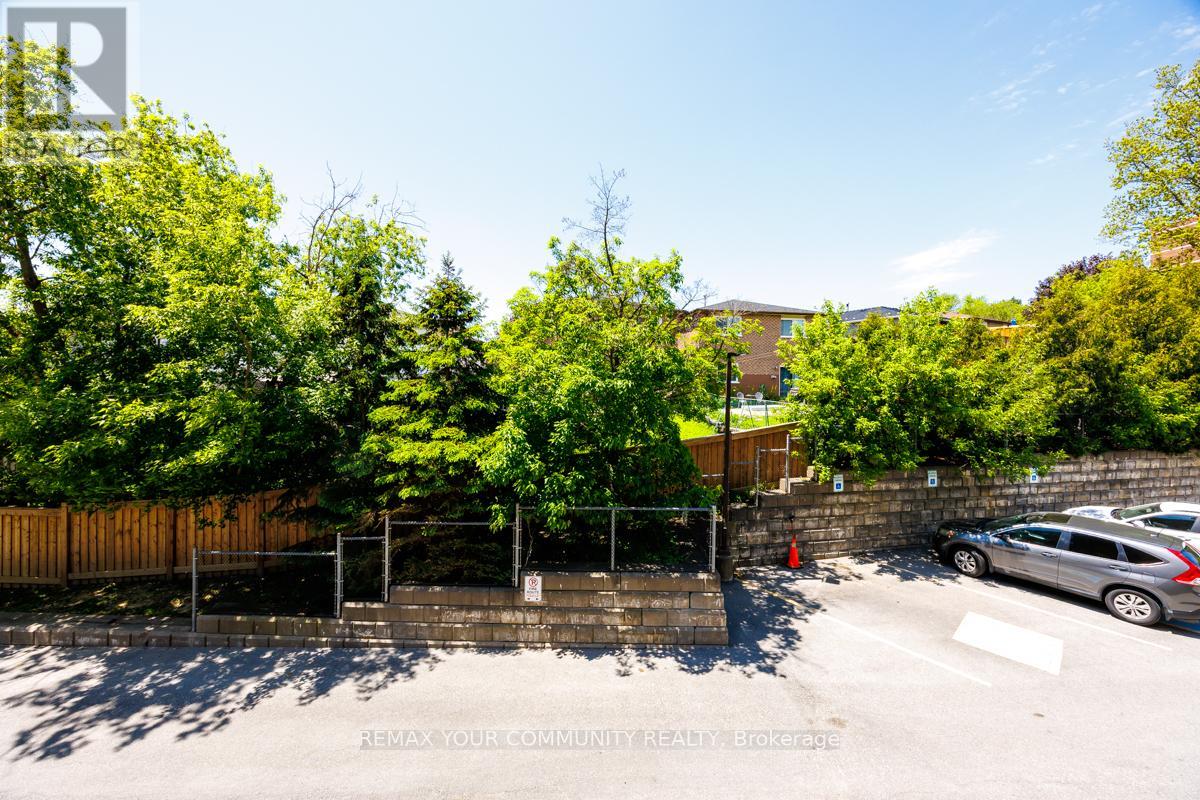 #206 112 SIMCOE ROAD - 20