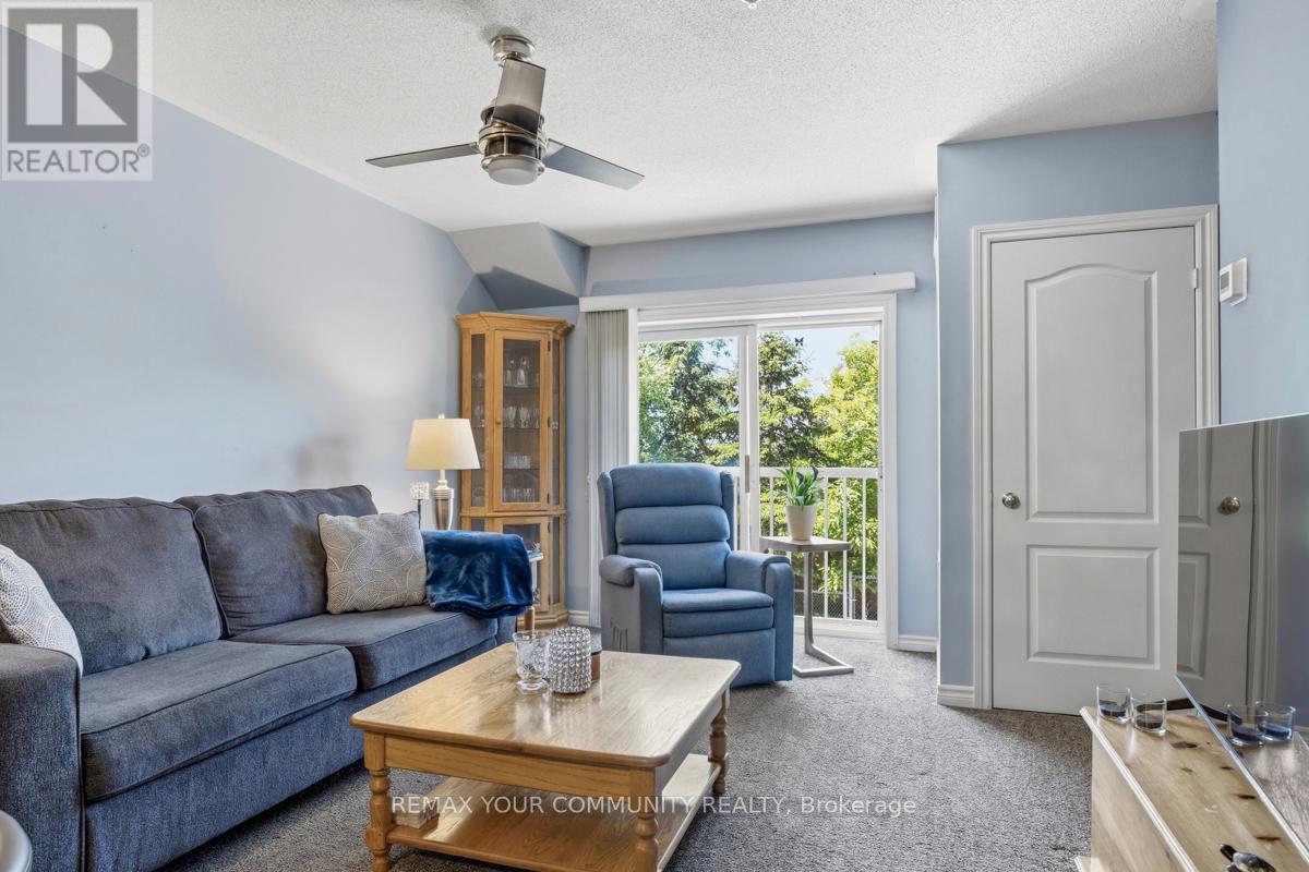 #206 112 SIMCOE ROAD - 12