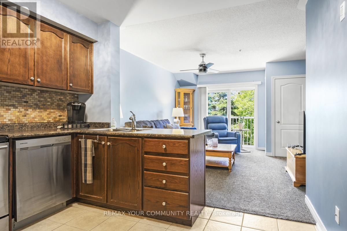 #206 112 SIMCOE ROAD - 9