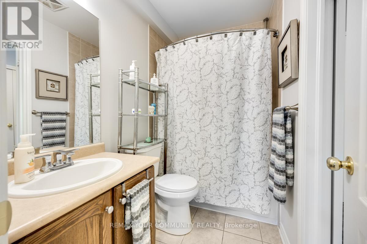 #206 112 SIMCOE ROAD - 18