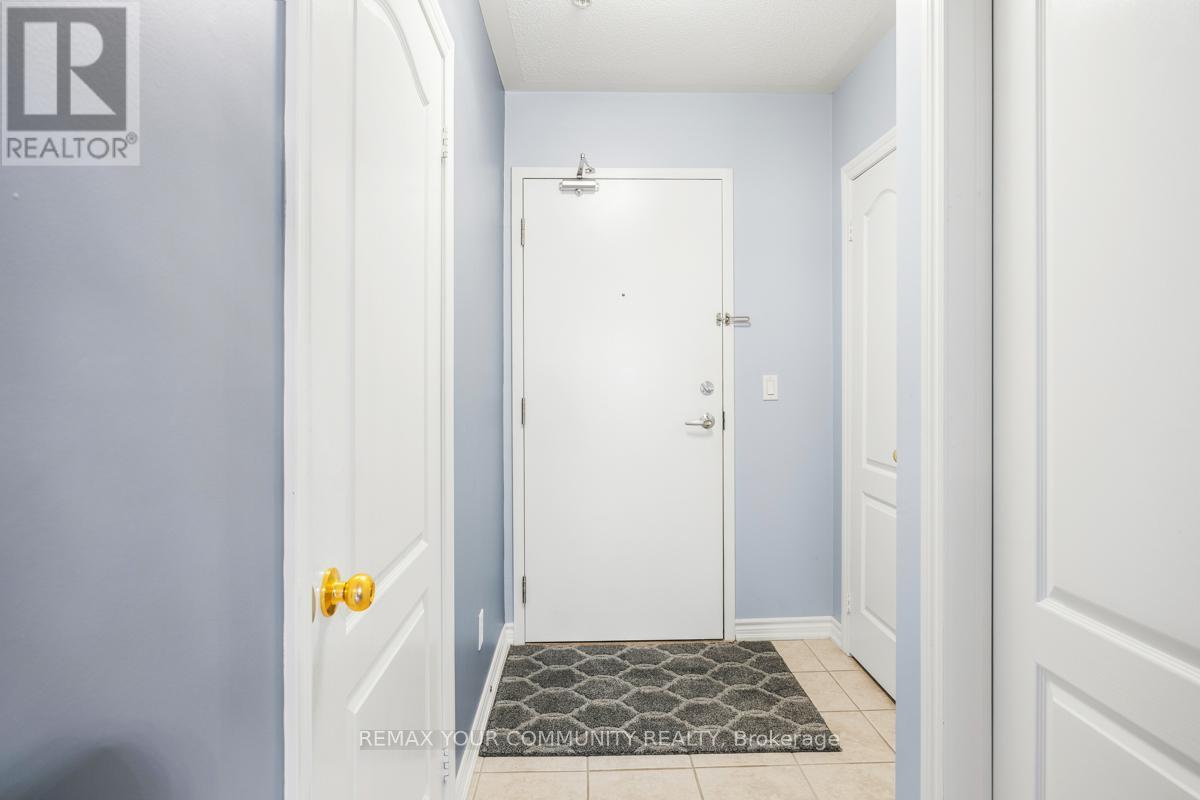 #206 112 SIMCOE ROAD - 7