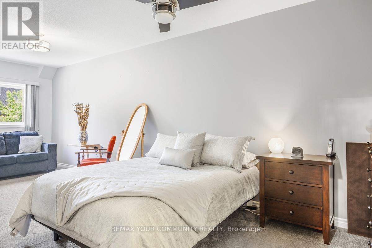 #206 112 SIMCOE ROAD - 14