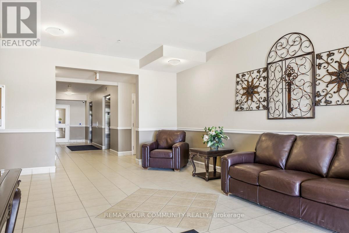 #206 112 SIMCOE ROAD - 5