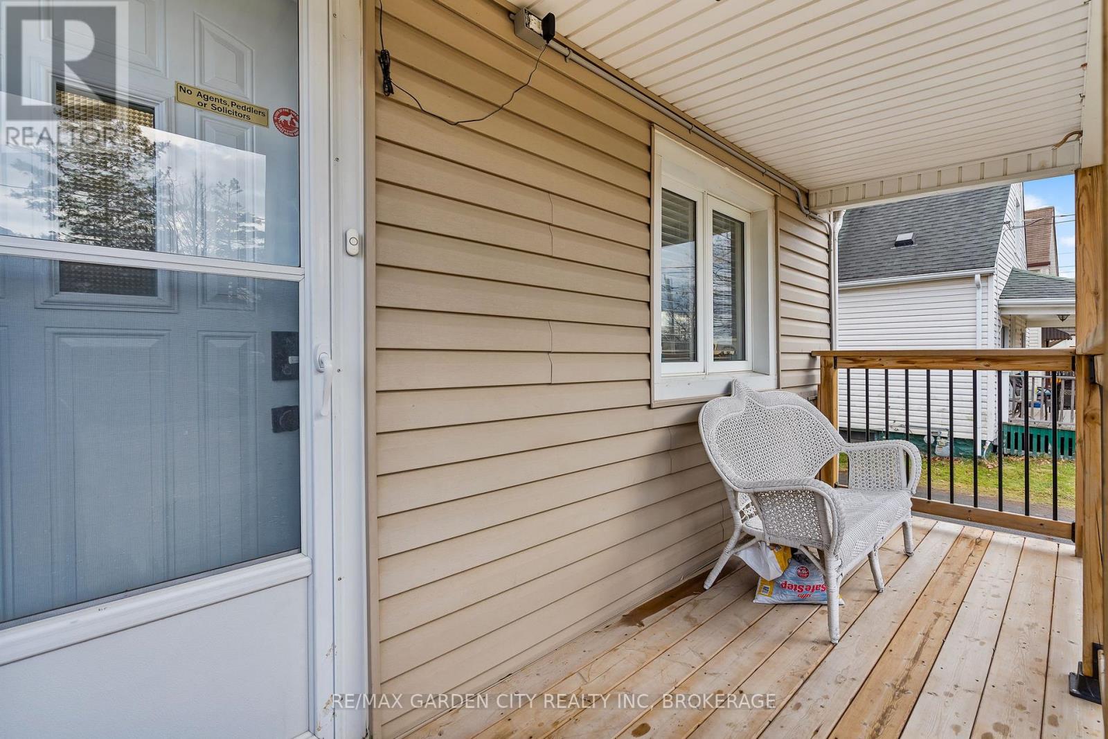 291 ALBERTA STREET - 4
