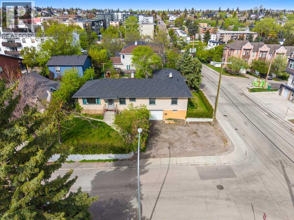 1607 25 Avenue SW - Image 2