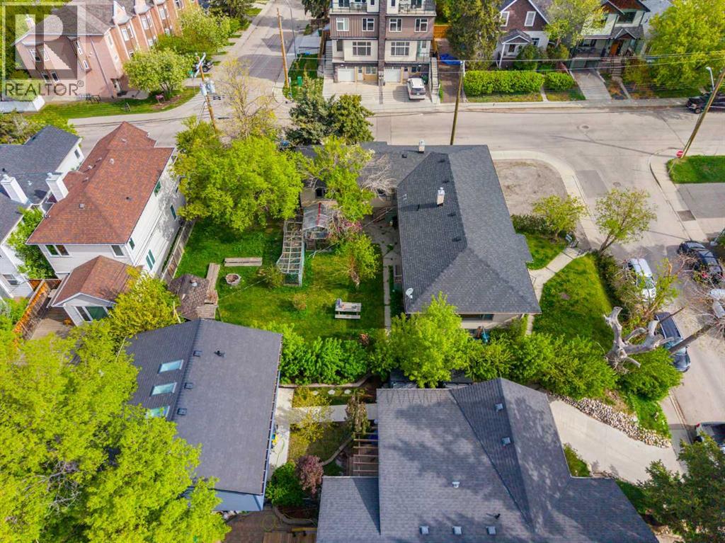 1607 25 Avenue SW - 3