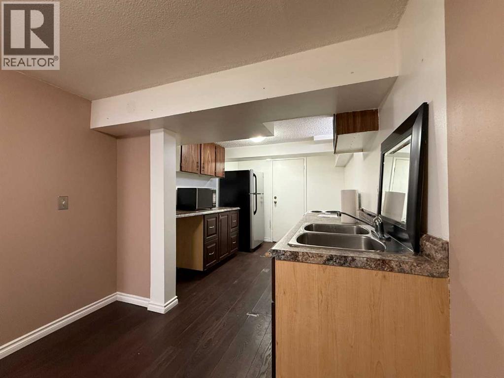 1607 25 Avenue SW - 31