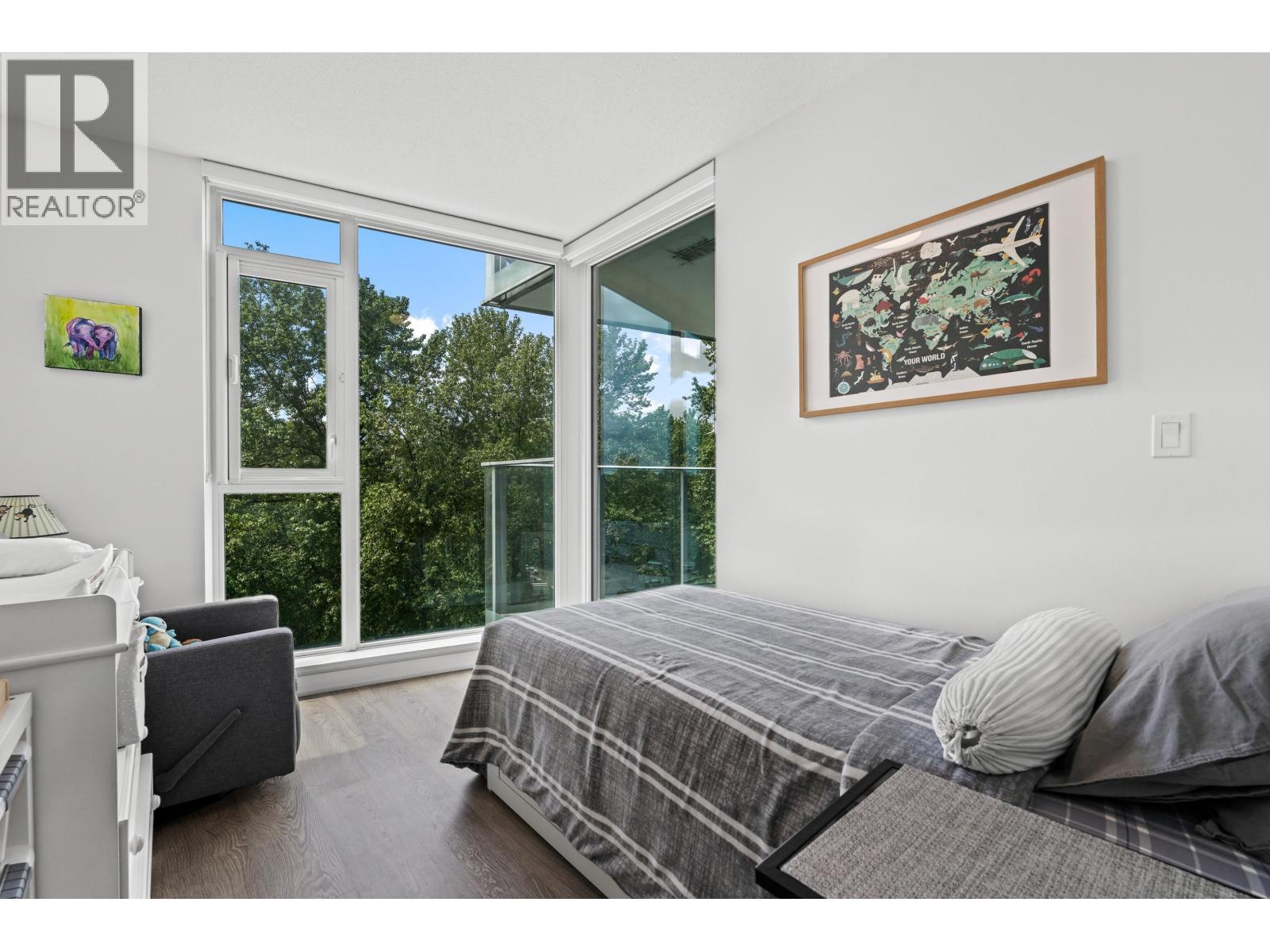 807 1401 HUNTER STREET, North Vancouver