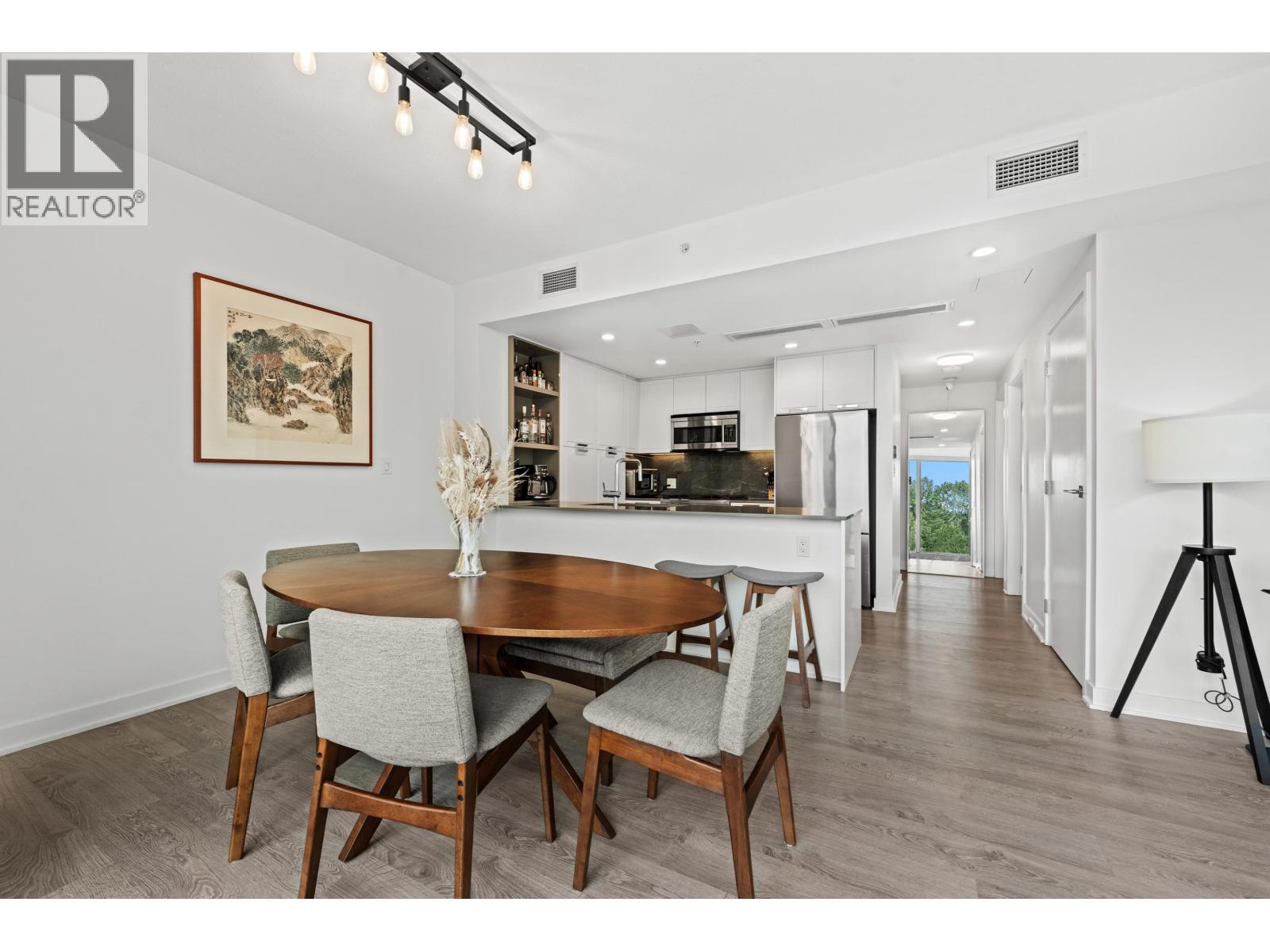 807 1401 HUNTER STREET, North Vancouver