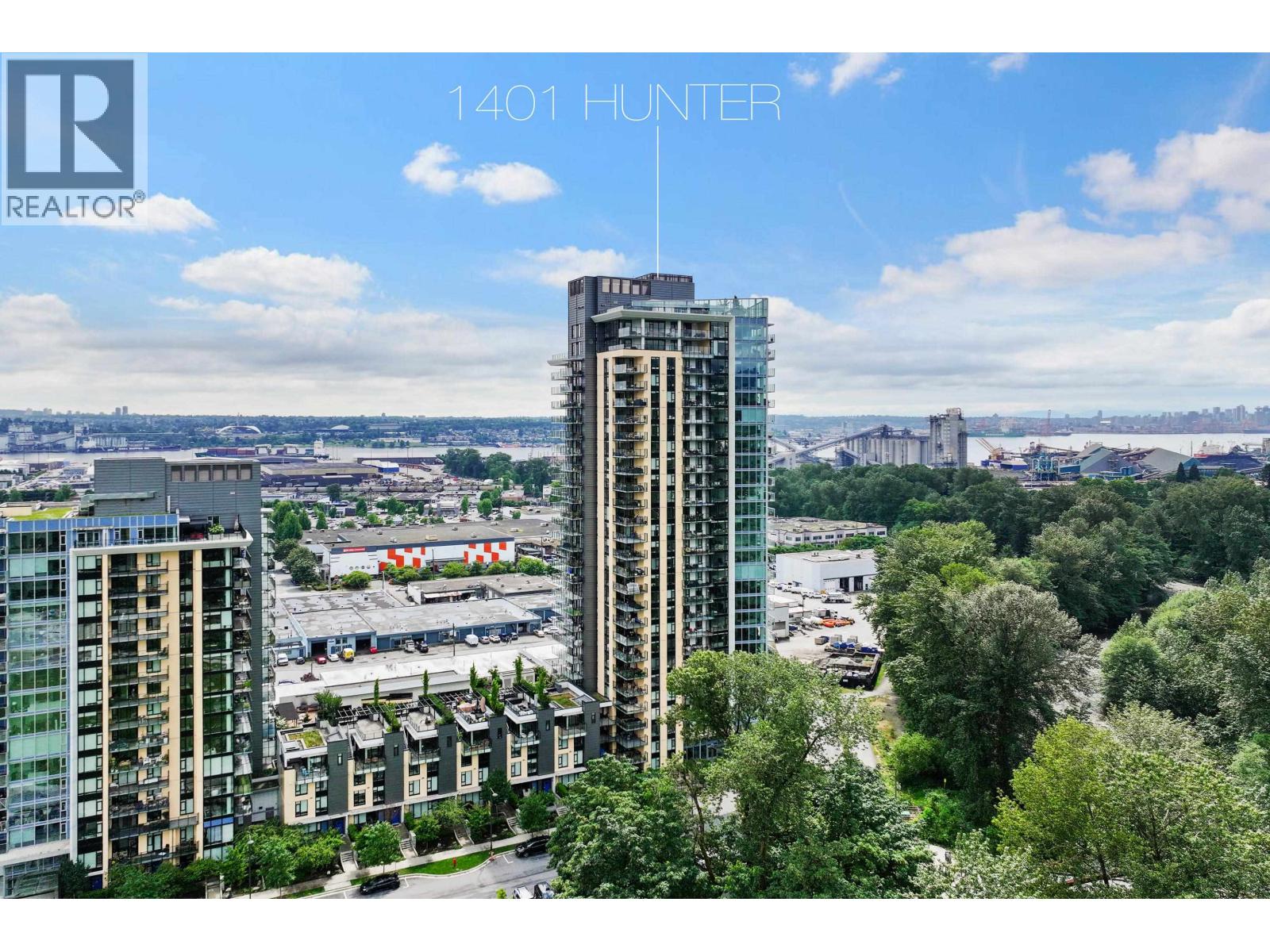 807 1401 HUNTER STREET, North Vancouver