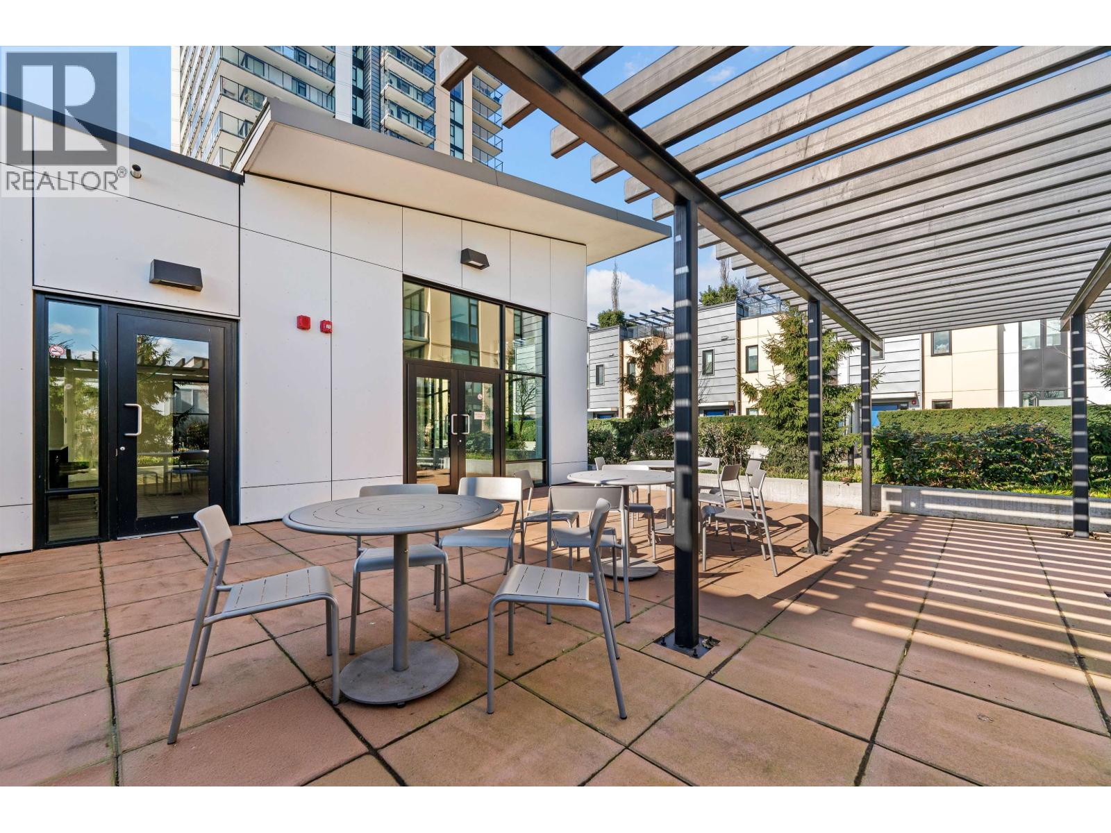 807 1401 HUNTER STREET, North Vancouver