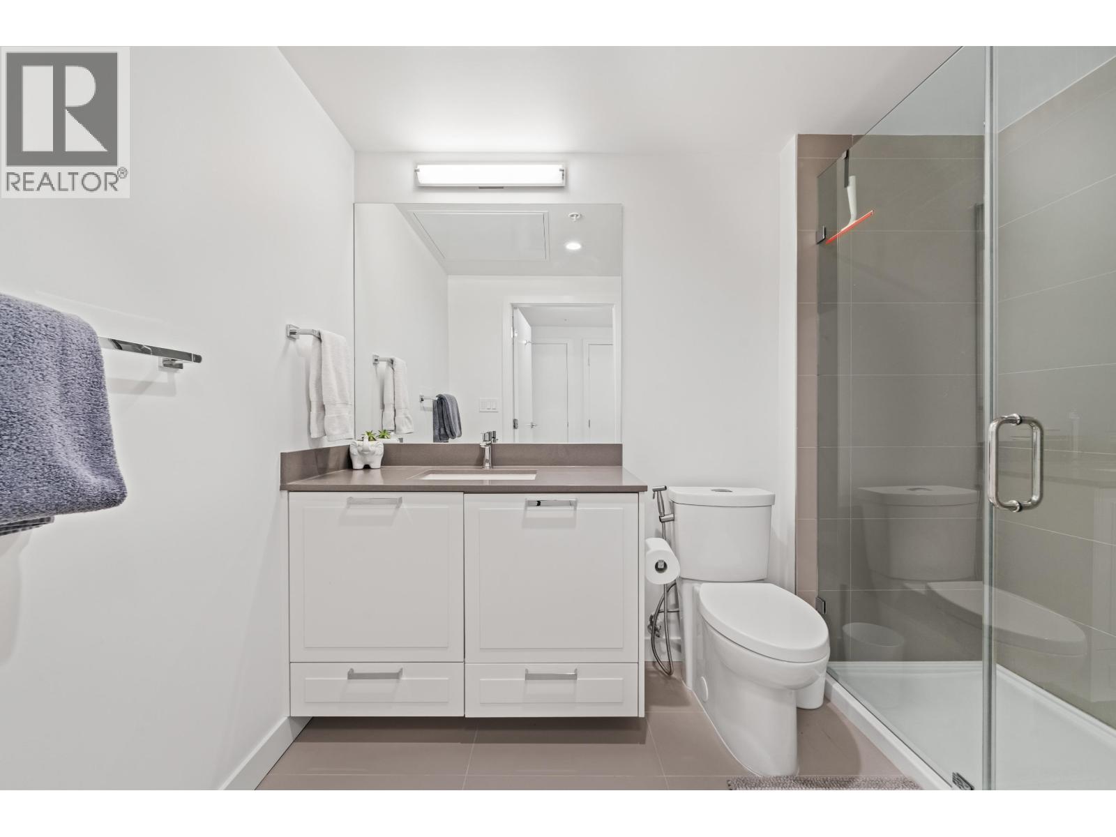 807 1401 HUNTER STREET, North Vancouver