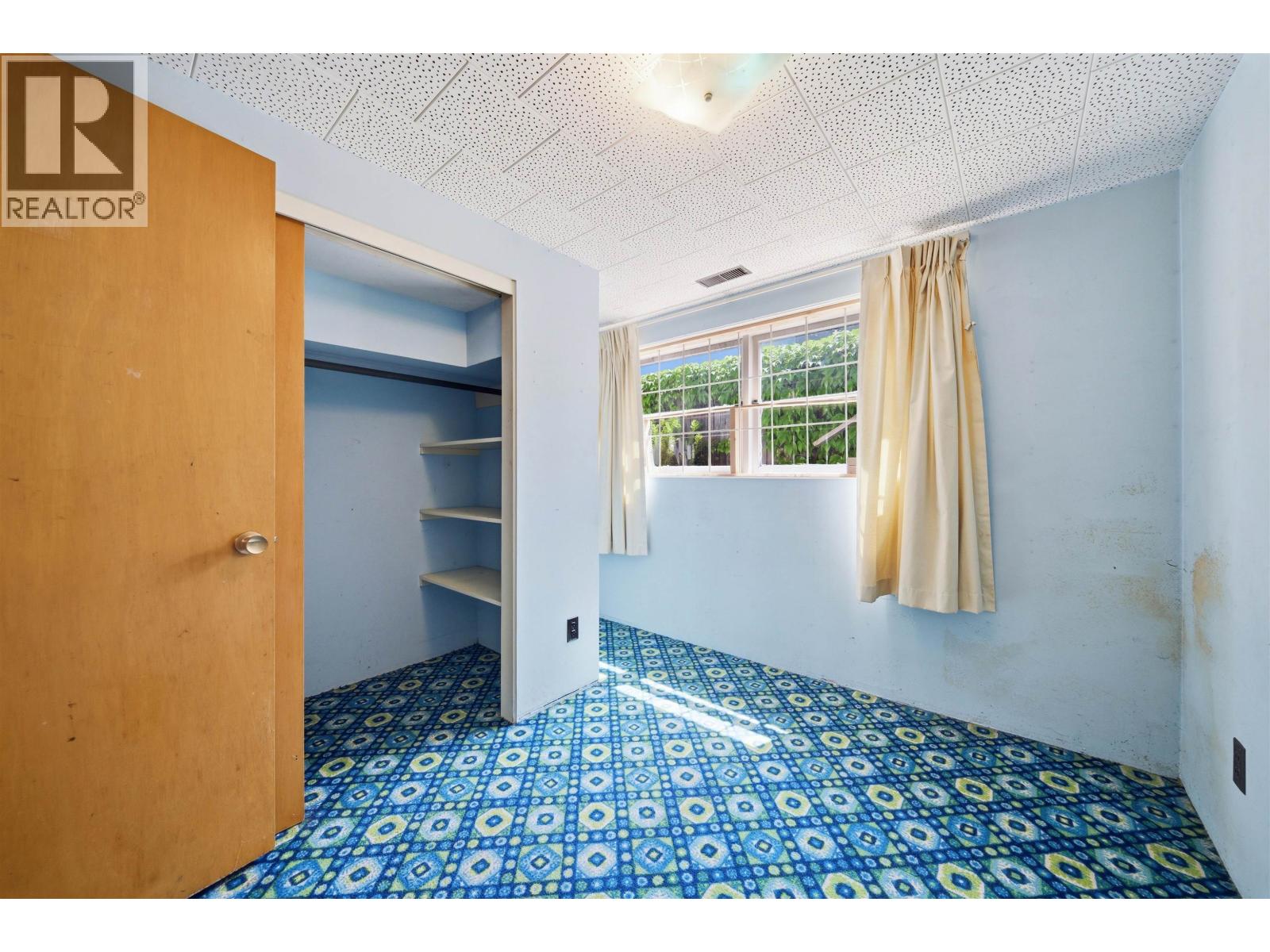 937 CHESTNUT STREET, New Westminster