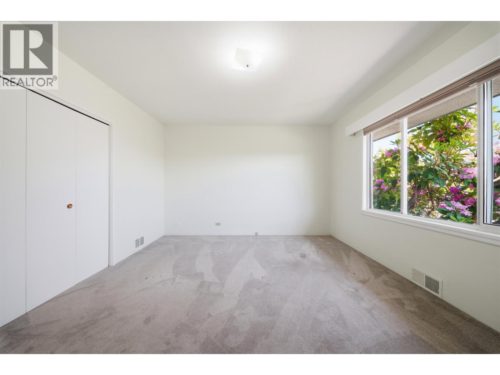 937 CHESTNUT STREET, New Westminster
