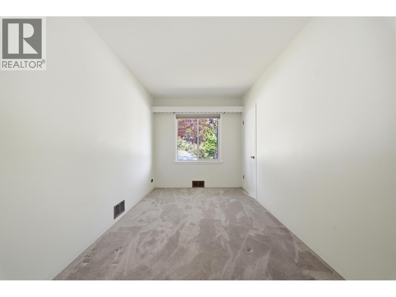 937 CHESTNUT STREET, New Westminster