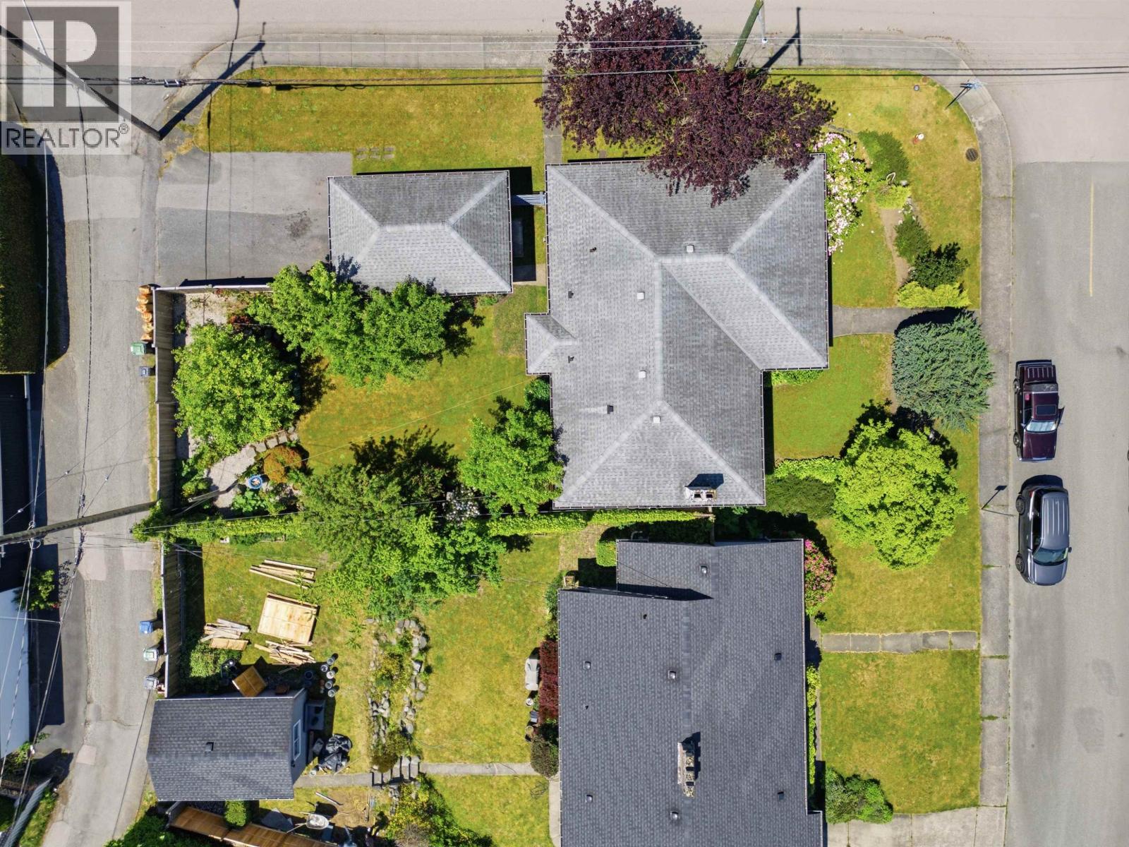 937 CHESTNUT STREET, New Westminster