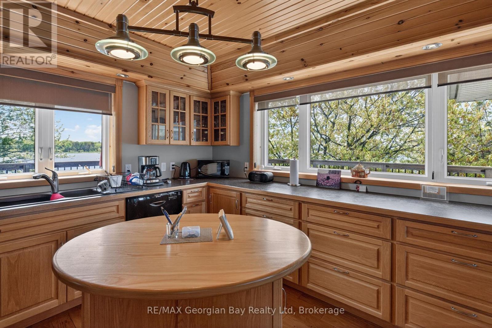 185 PICNIC ISLAND ROAD - 13