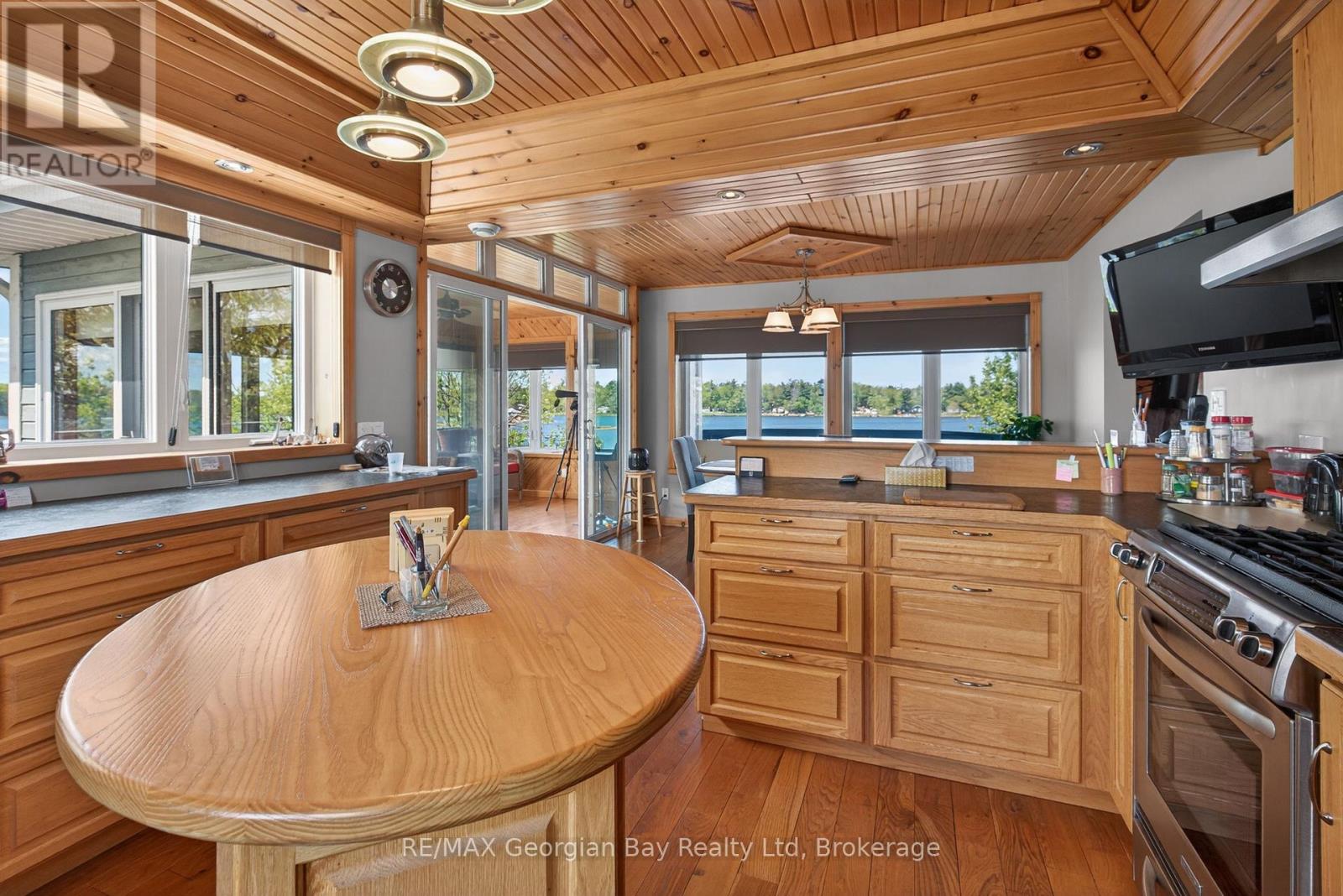185 PICNIC ISLAND ROAD - 15