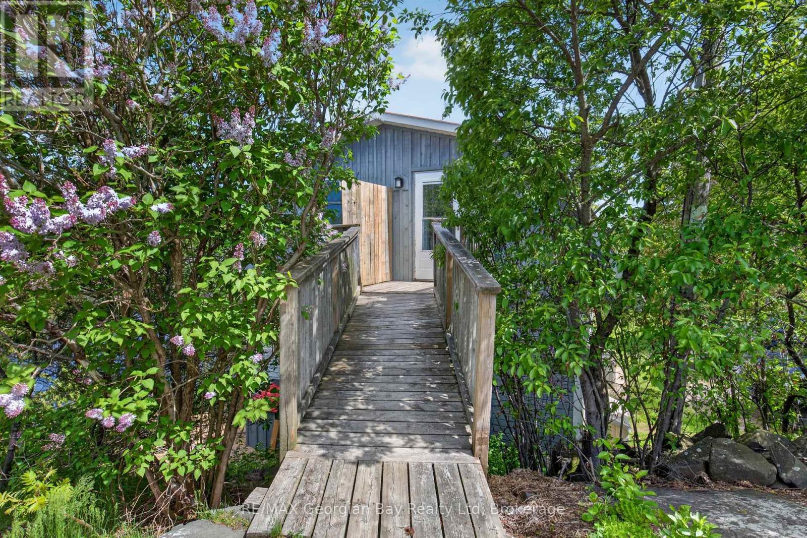 185 PICNIC ISLAND ROAD - 27