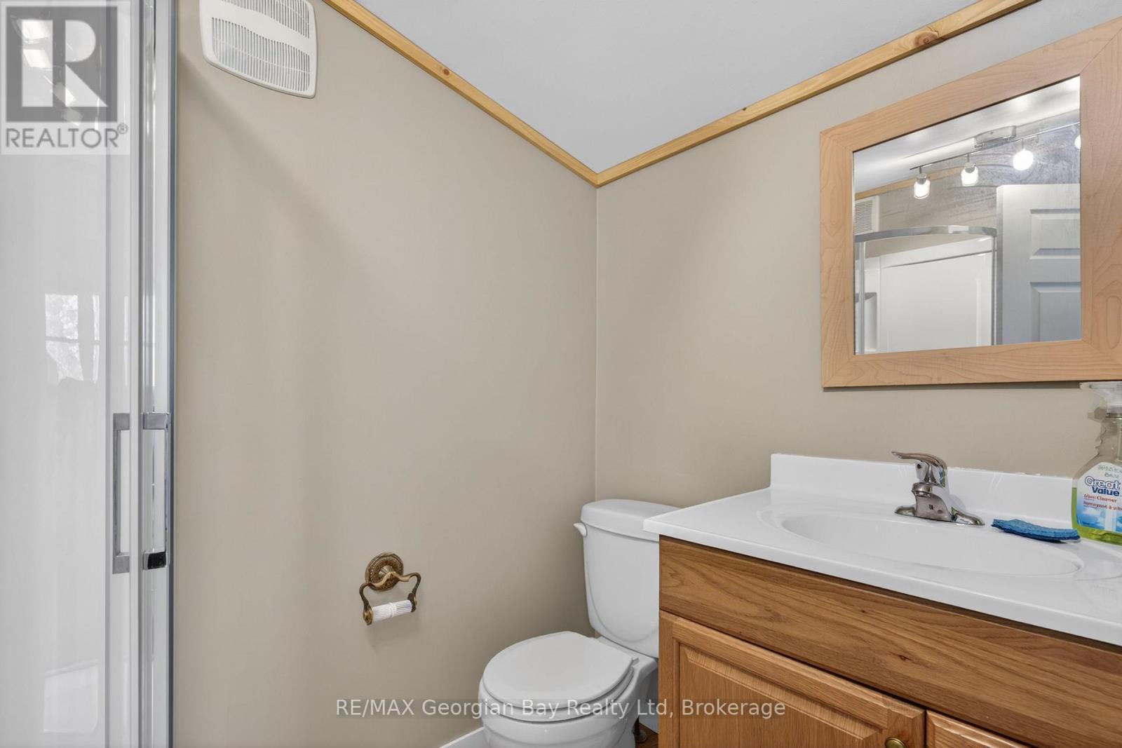 185 PICNIC ISLAND ROAD - 32
