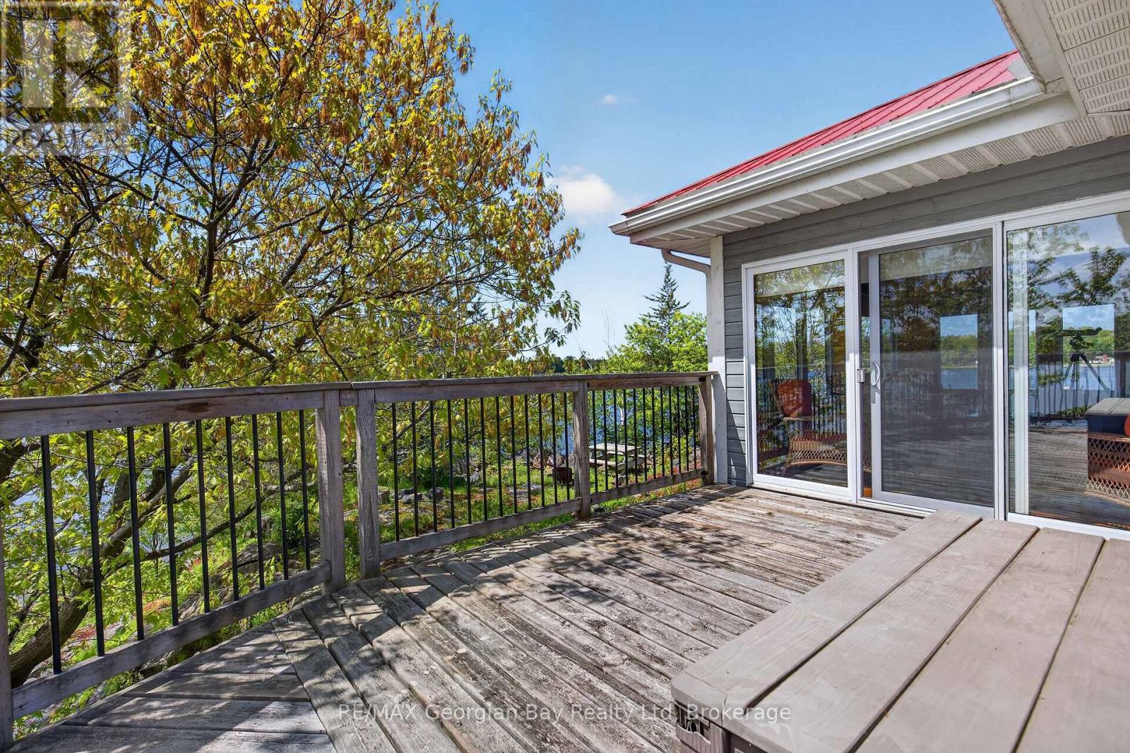 185 PICNIC ISLAND ROAD - 34
