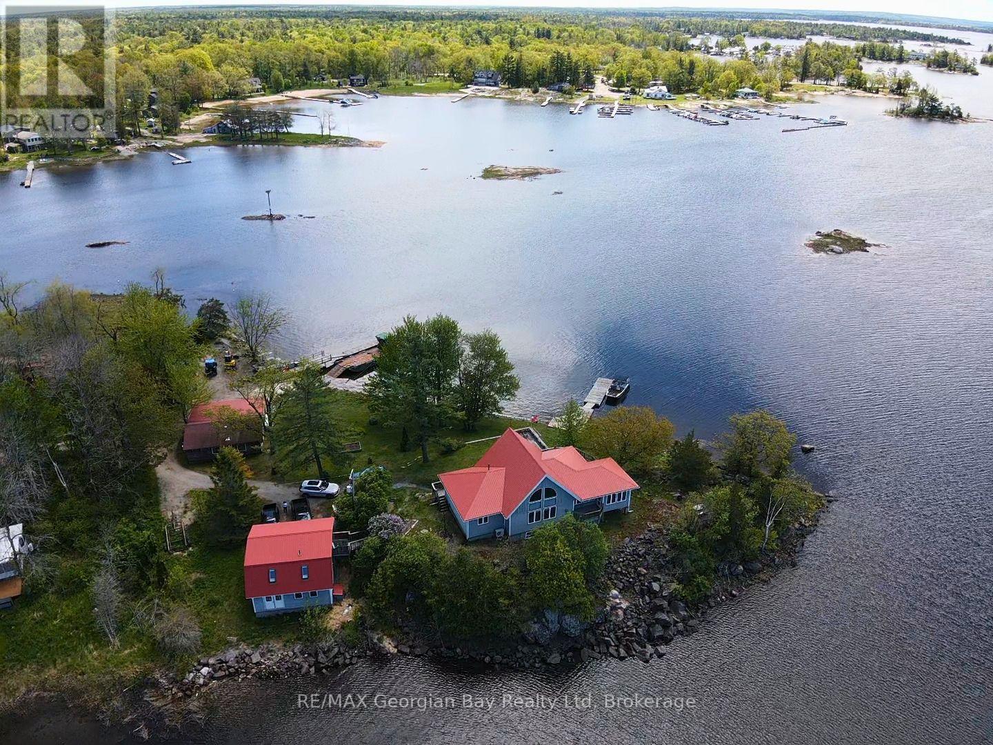 185 PICNIC ISLAND ROAD - 44