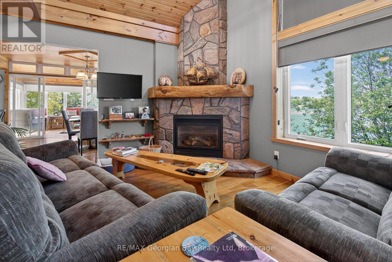 185 PICNIC ISLAND ROAD - 8