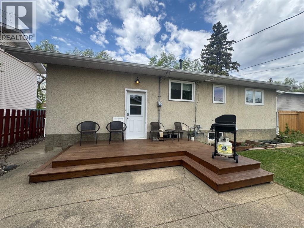 4617 61 Street - photo 2