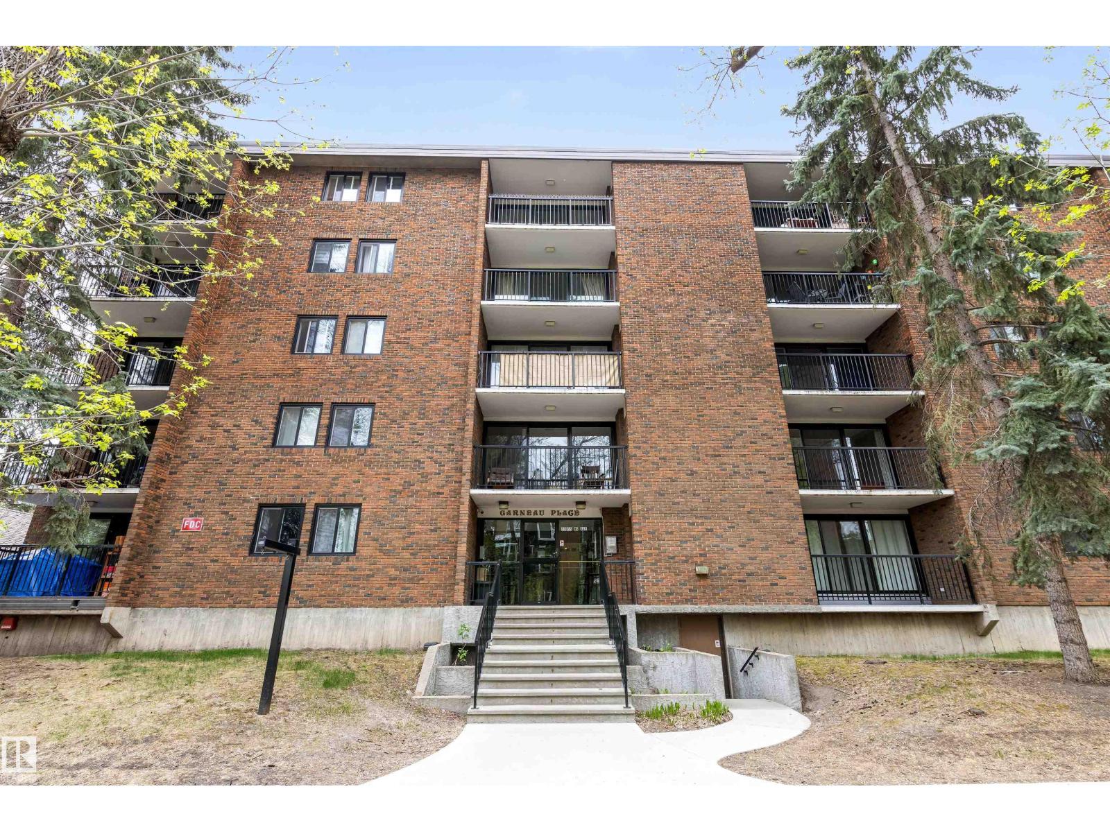 #206 11011 86 AV NW exterior
