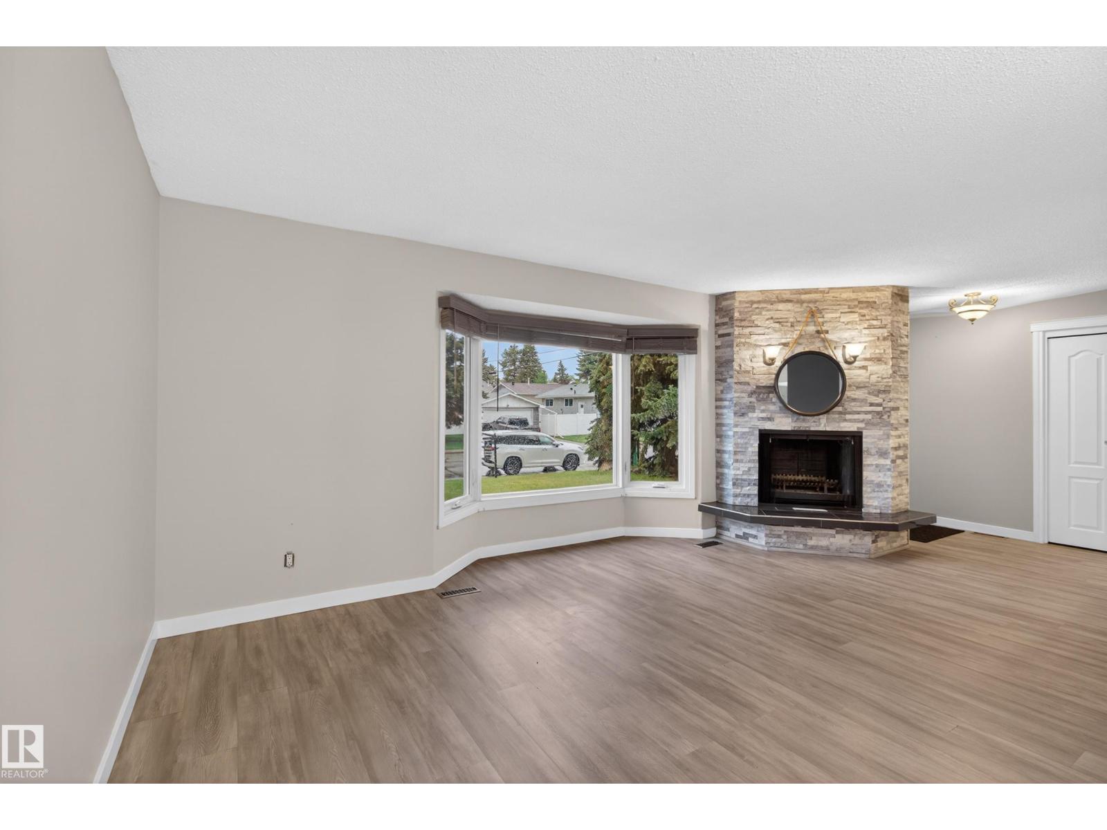302 FIR ST - 7