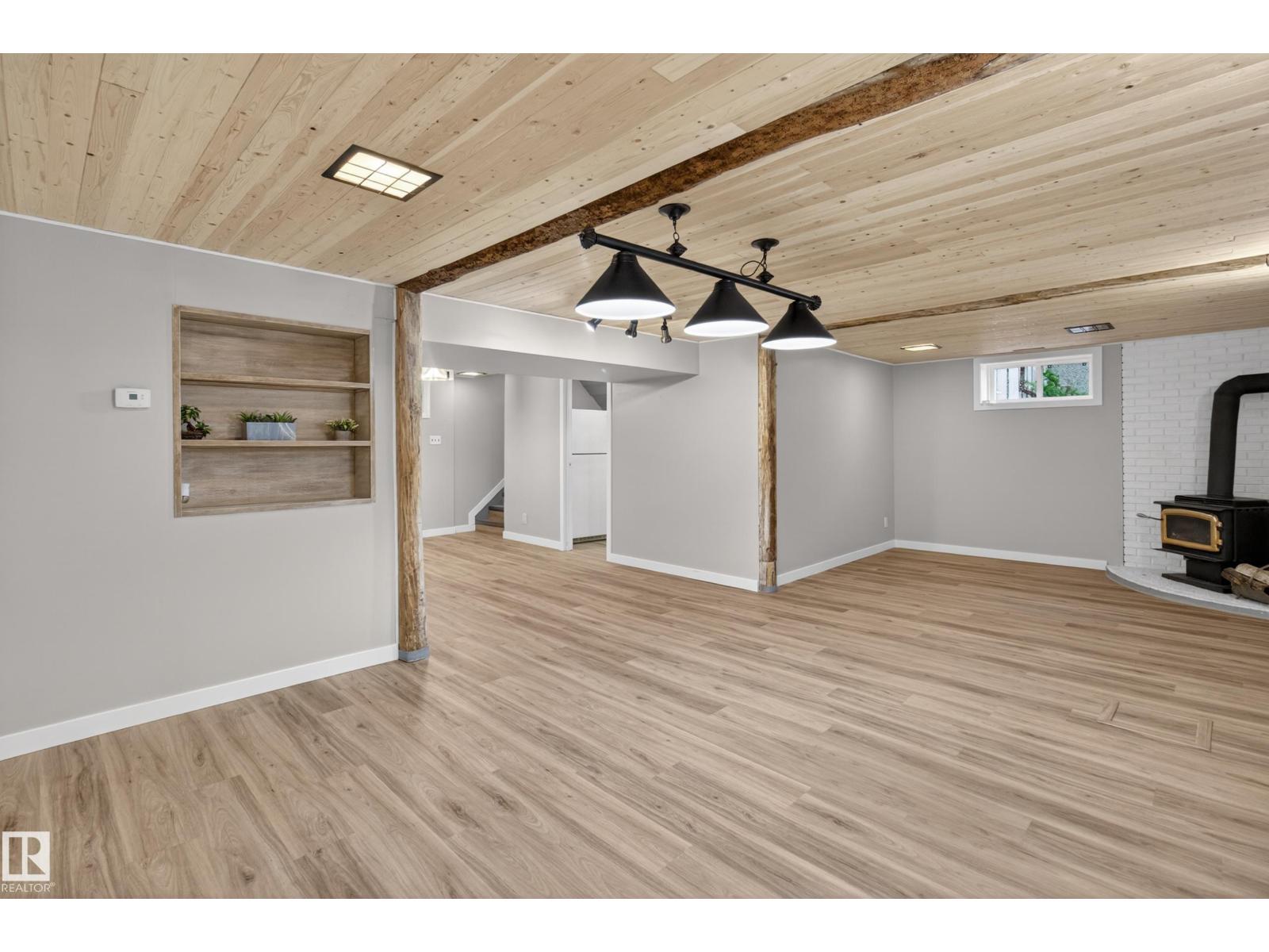 302 FIR ST - 39