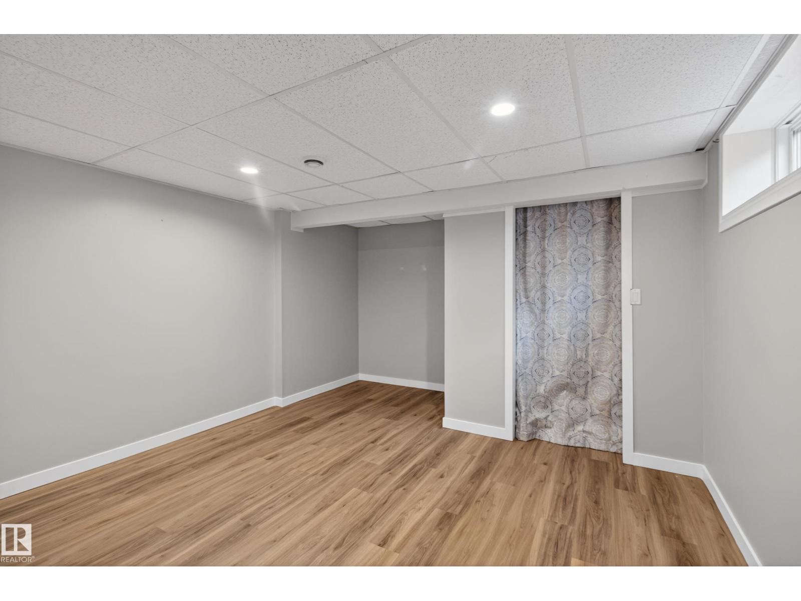 302 FIR ST - 41