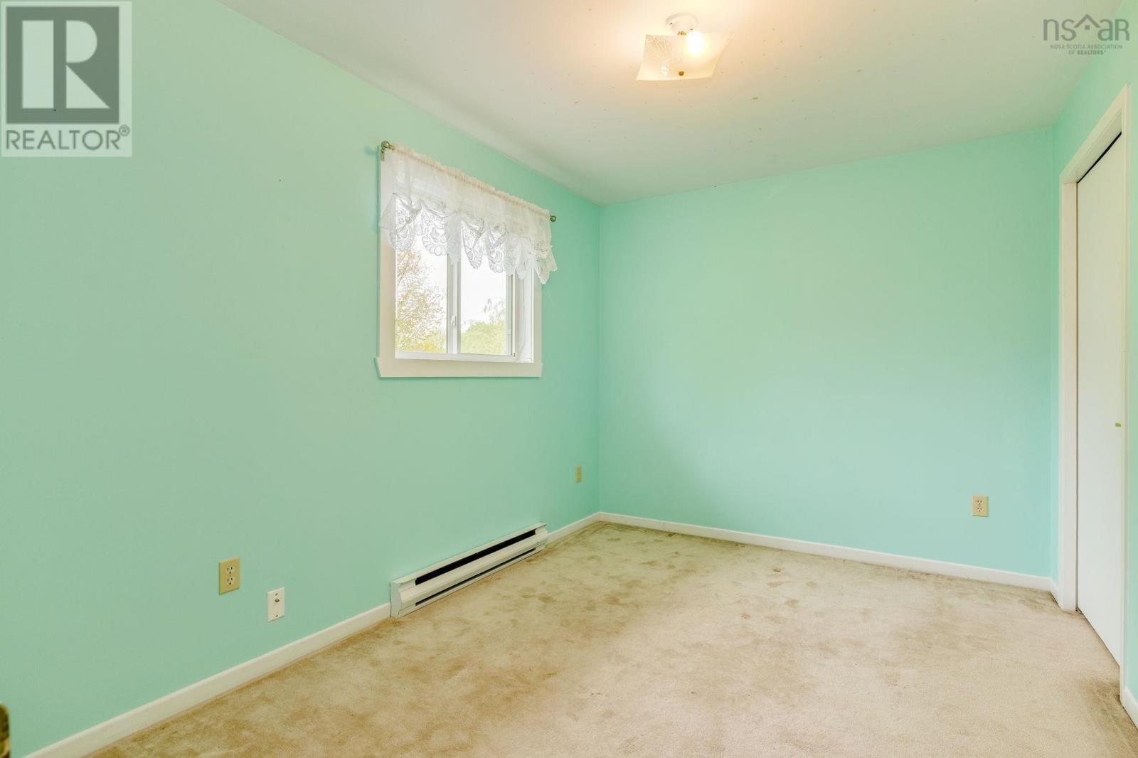 Property 16 of 41 of 124 Waterwheel Crescent