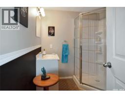208-210 Criddle Avenue, Crooked Lake, SK S0G1E0 Photo 31