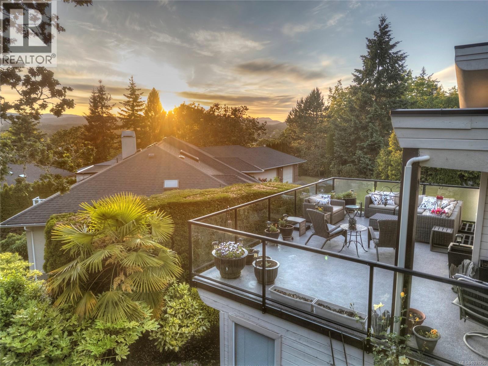 4329 Stoneywood Lane, Saanich