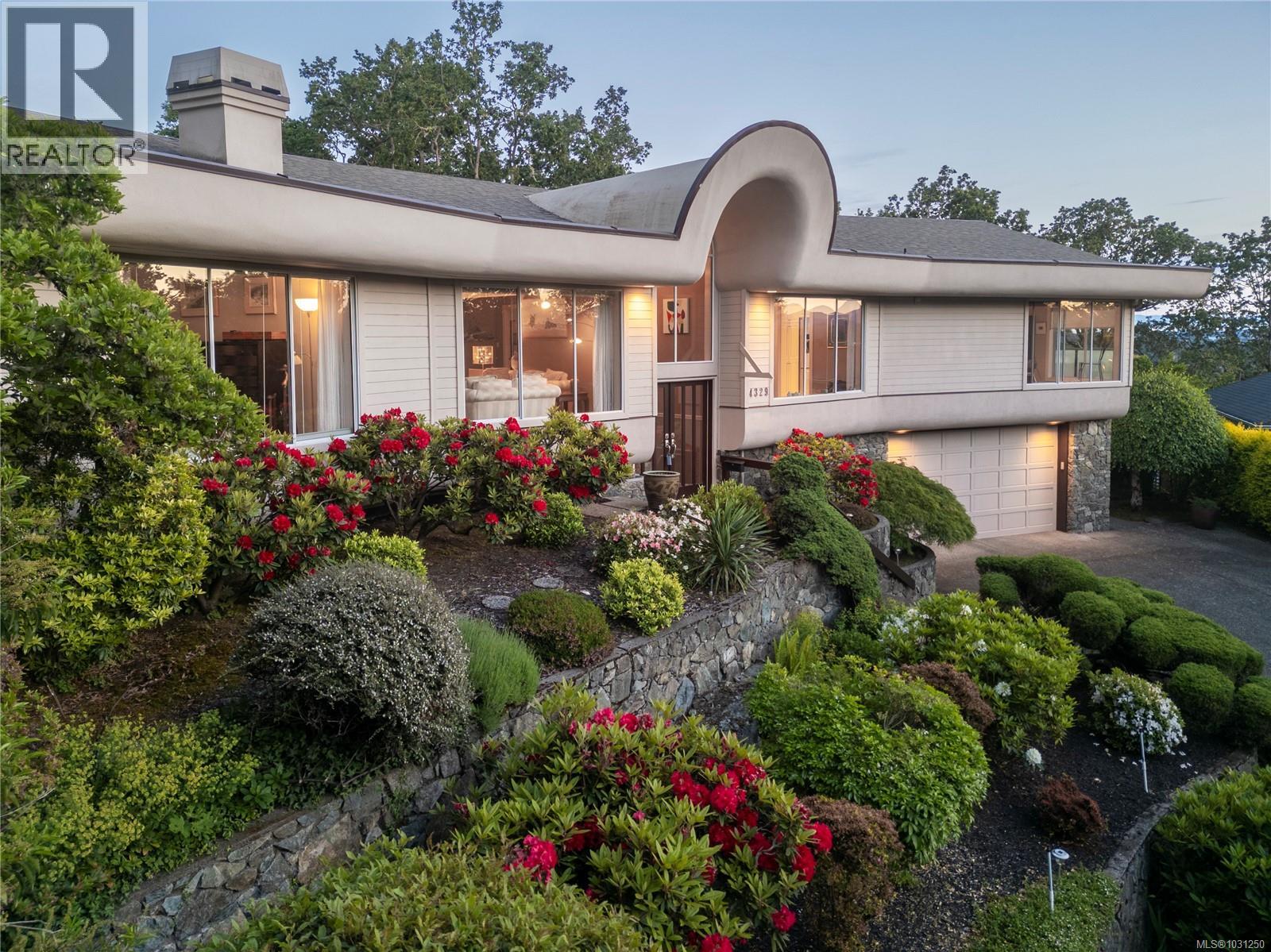 4329 Stoneywood Lane, Saanich