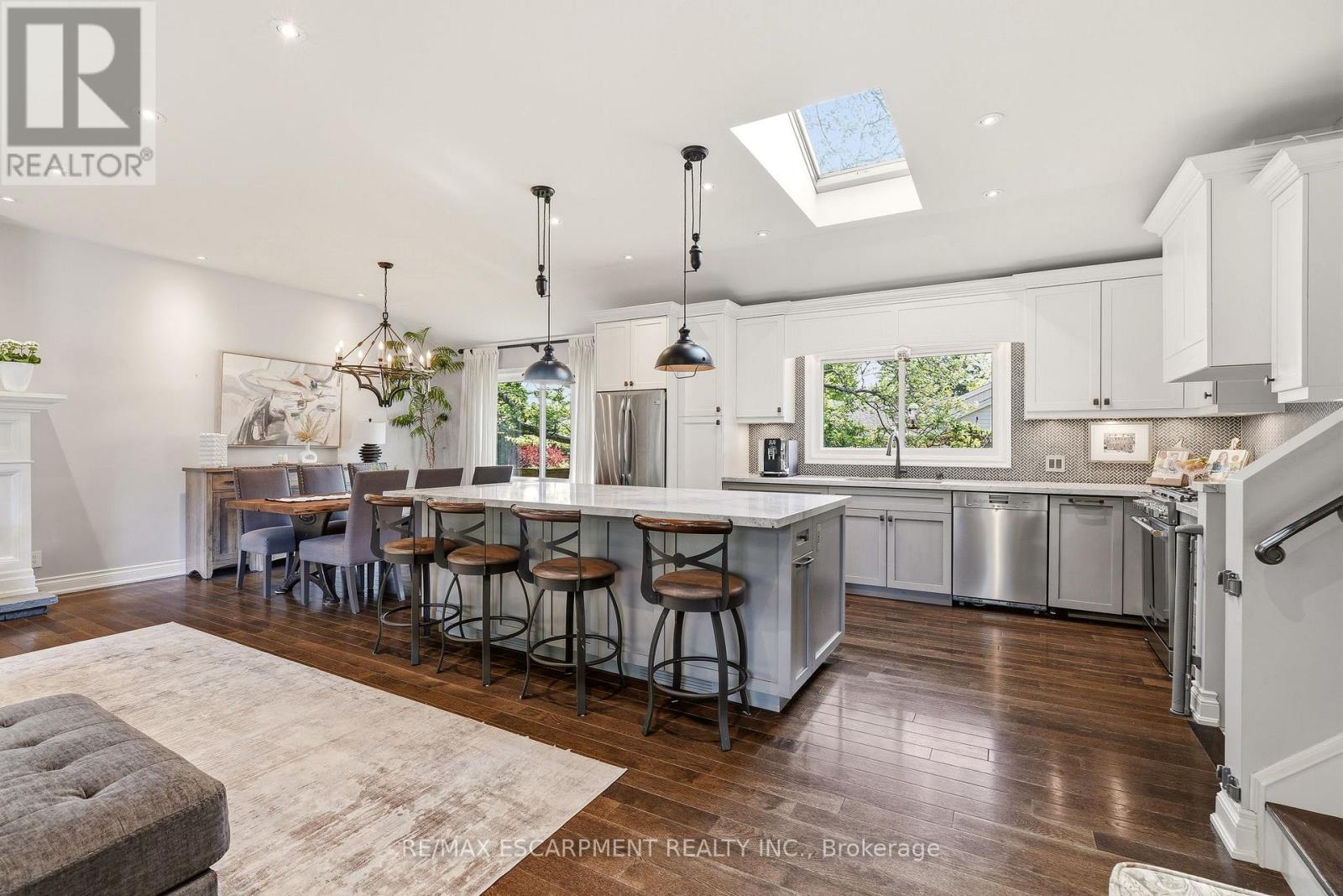 600 DEBORAH CRESCENT - 2