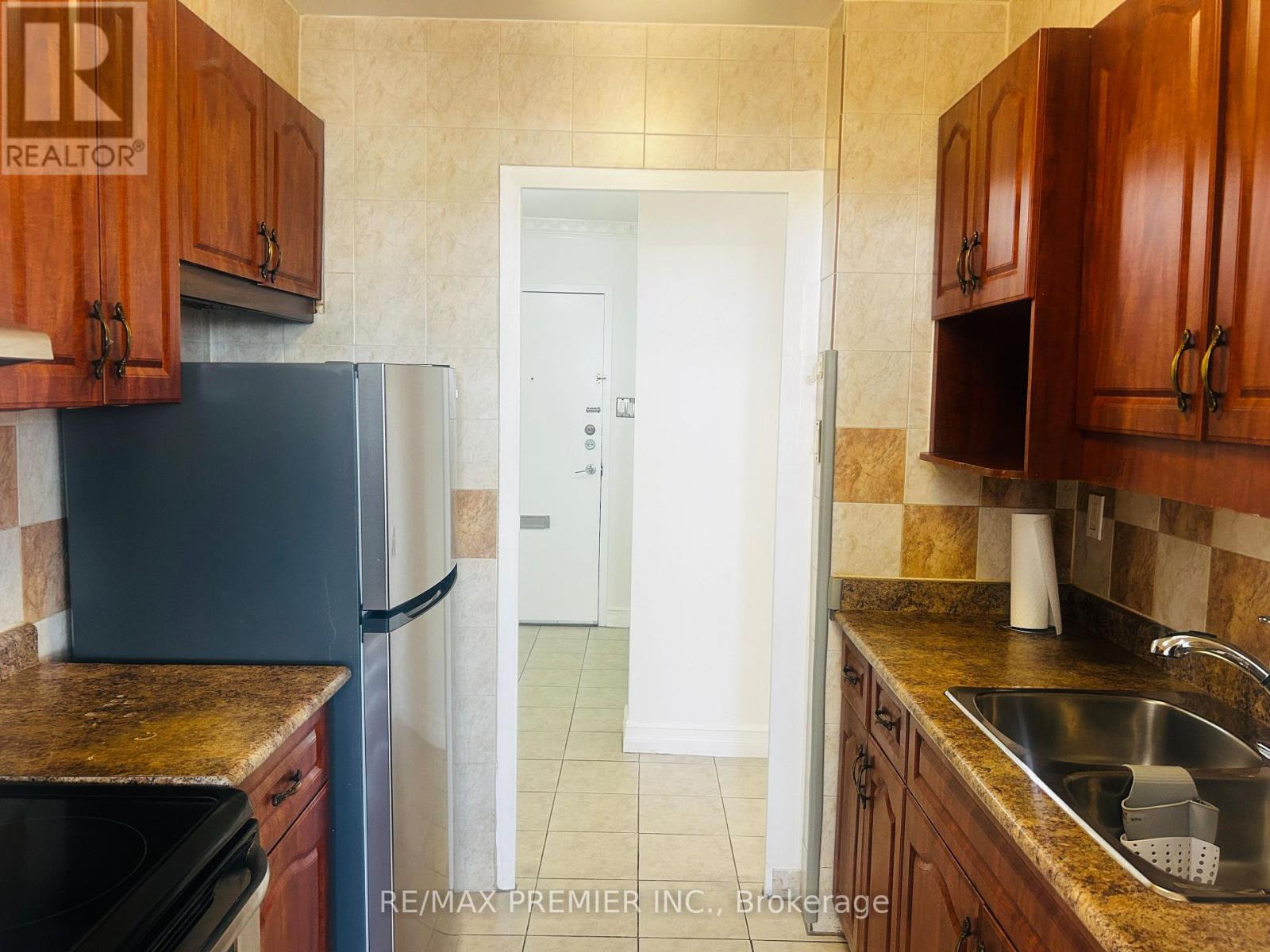 #2004 1455 LAWRENCE AVENUE W - 13