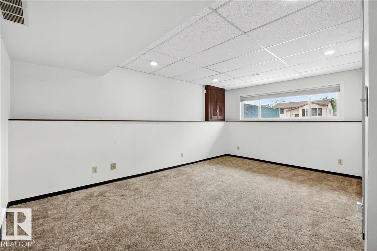 1815 42 ST NW - 18