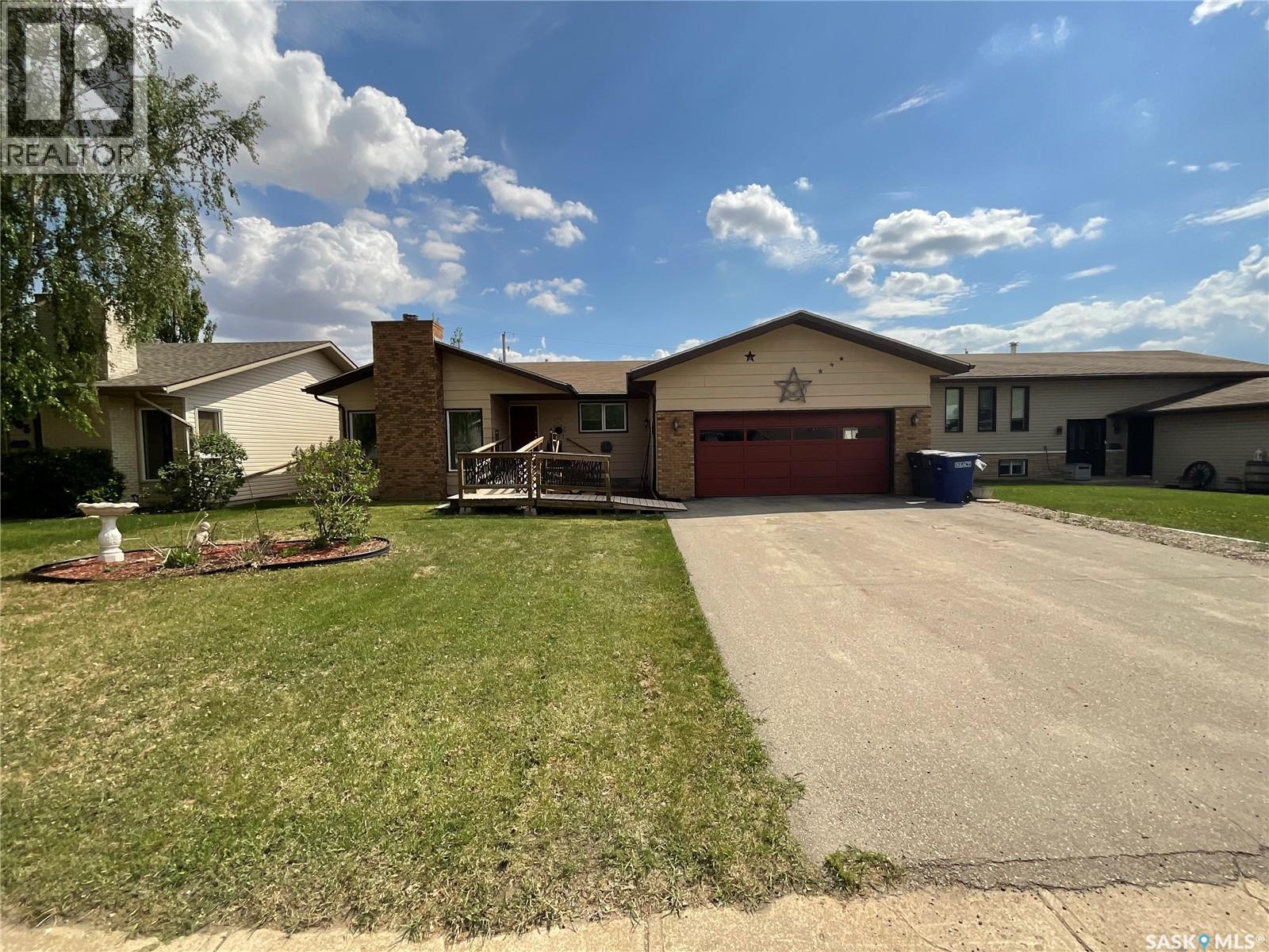 207 7th STREET S - 2