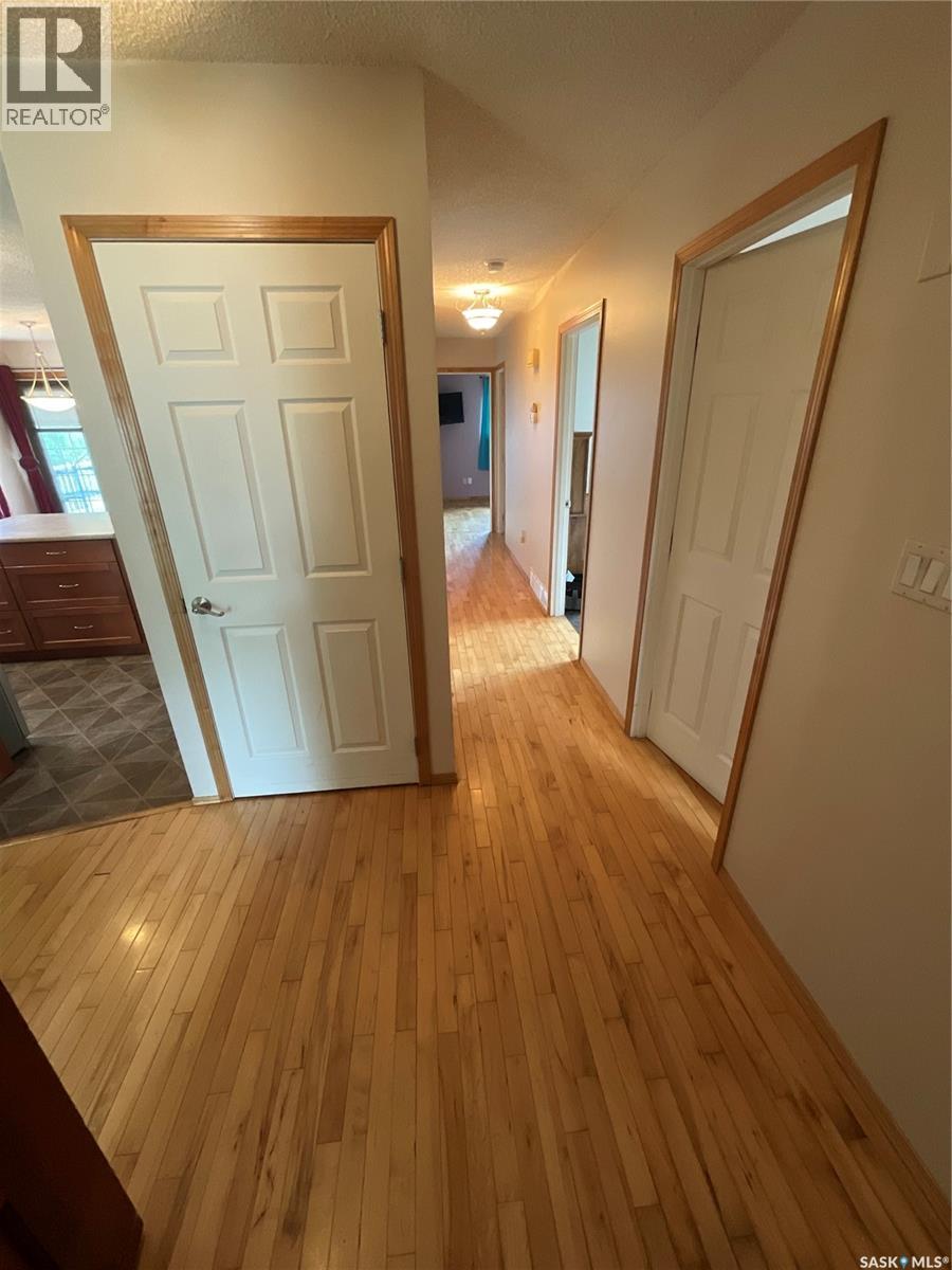 207 7th STREET S - 3