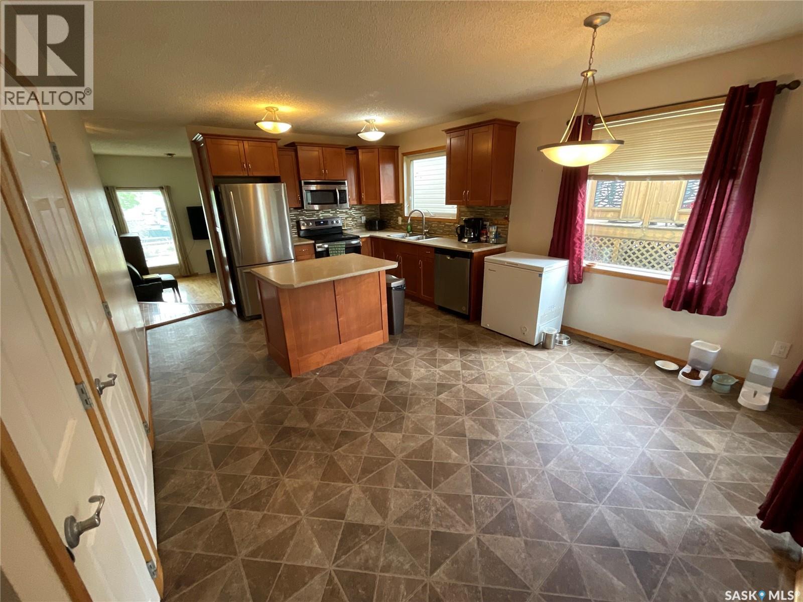207 7th STREET S - 9