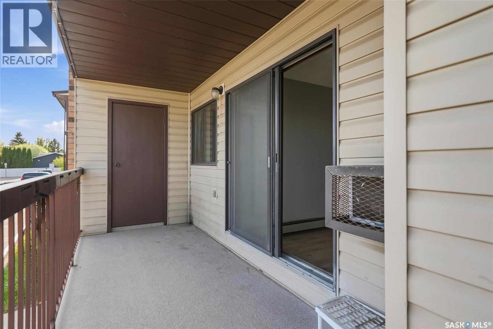 #202 345 Kingsmere BOULEVARD - 18