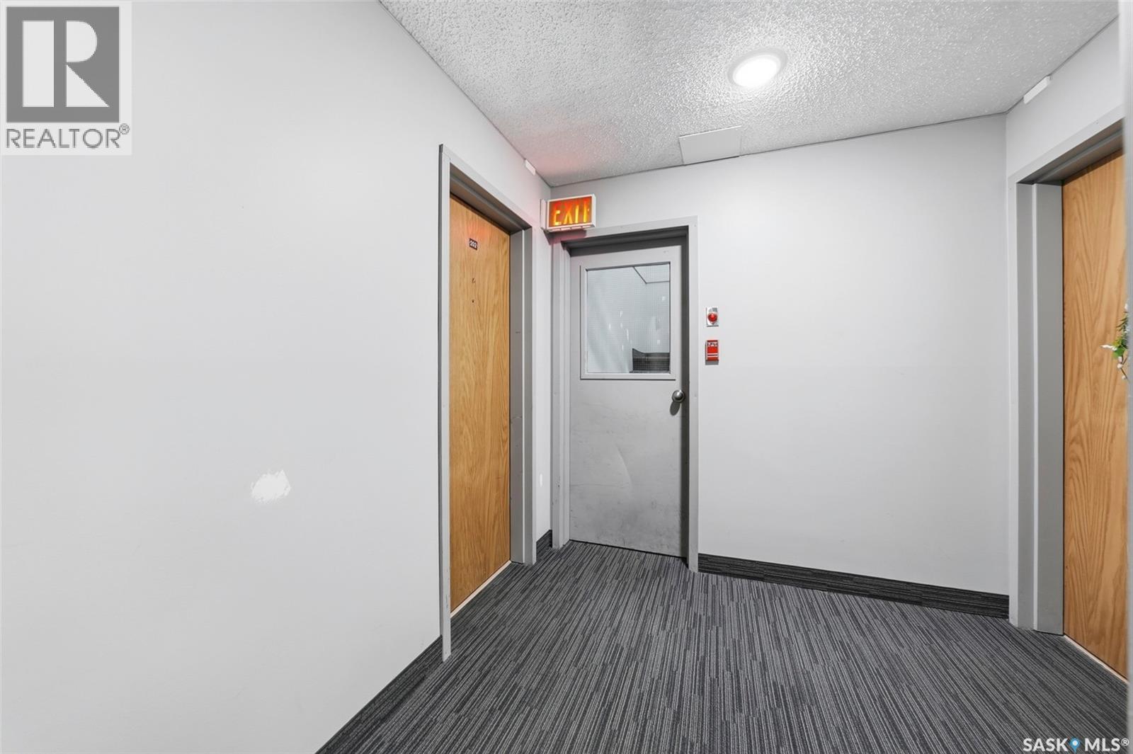 #202 345 Kingsmere BOULEVARD - 4