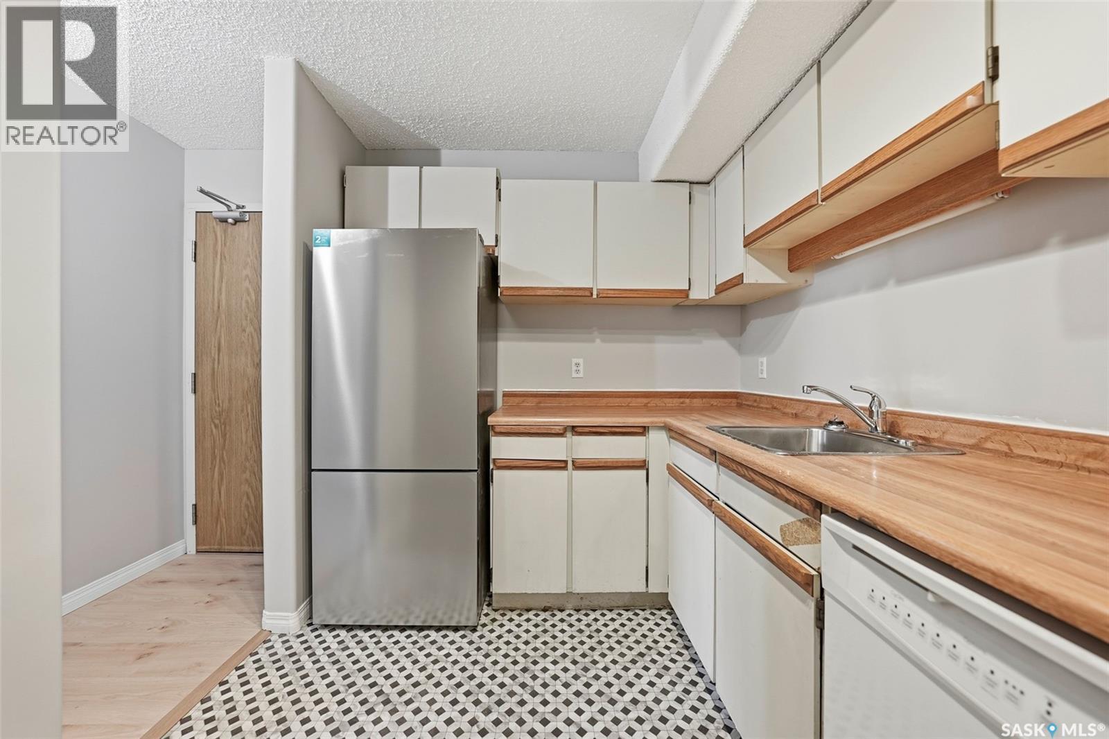 #202 345 Kingsmere BOULEVARD - 8